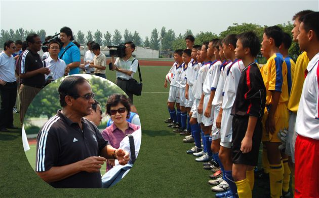 “你们要认真学习科学文化知识、认真学习足球技术；不要抽烟、不要喝酒，二十岁前不要谈恋爱，振兴中国和亚洲足球就要看你们这一代的努力了”