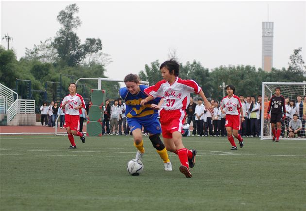 澳大利亚“维京勇士”女子足球队访问棠湖中学外语实验学校(七)