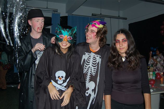 棠外剑桥高中师生喜庆西方传统节日万圣节(二)</p><p>　　