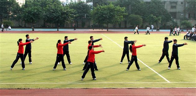 体育教师队列会操展示二