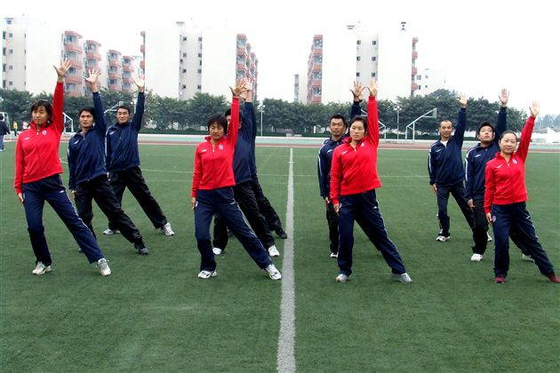 体育教师队列会操展示一