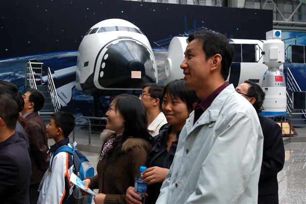 棠湖中学外语实验学校开展“崇尚科学”主题实践活动(三)