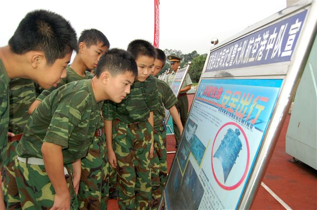 棠中外语学校举行交通安全宣传教育活动(三)