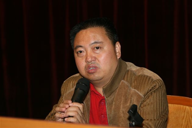 棠湖中学召开青年教师培训会