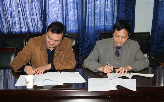 棠湖中学与双流县业余体校签订合建射箭试点校协议