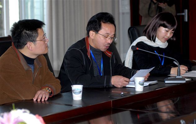 学校行政办公室主任杜宗平致辞