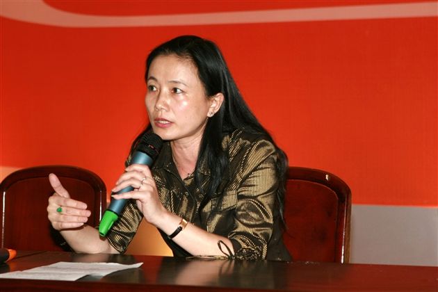 邱玲主任主持讲座