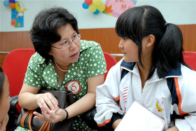 北京第二外国语大学党委副书记、教授 肖韵竹女士