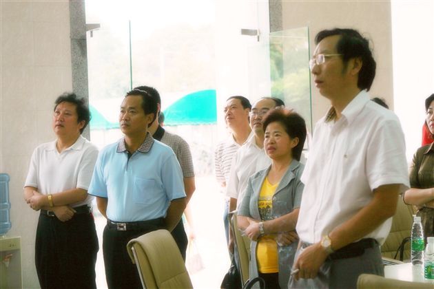 县政协领导莅临棠湖中学视察调研