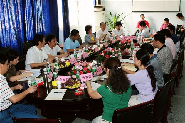 县政协领导调研棠湖中学可持续发展座谈会（二）</p><p>　　