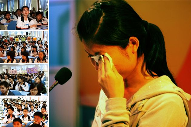 回首不堪往事，左晓萃不禁掩面而泣