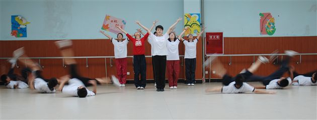 教育部学生健美操、艺术体操协会主席邱建刚到棠外考察指导(三)