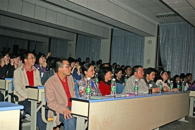 莅临演唱会的领导嘉宾