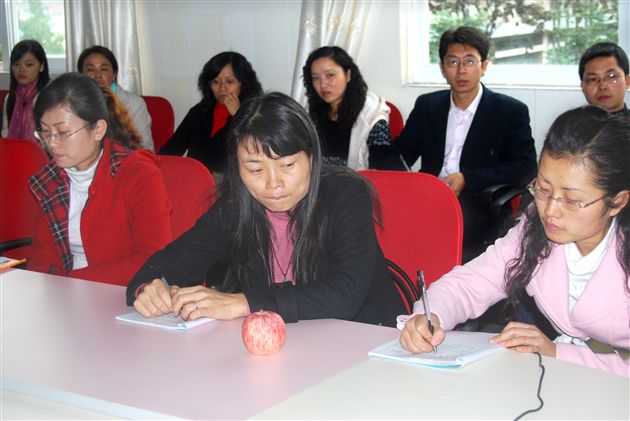 茂县县长卢晓君为棠外附小老师作抗震救灾专题报告(四)