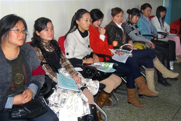 茂县县长卢晓君为棠外附小老师作抗震救灾专题报告(五)