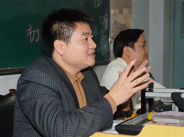 “轻负高效与课堂之构建”教研沙龙(三)</p><p>　　