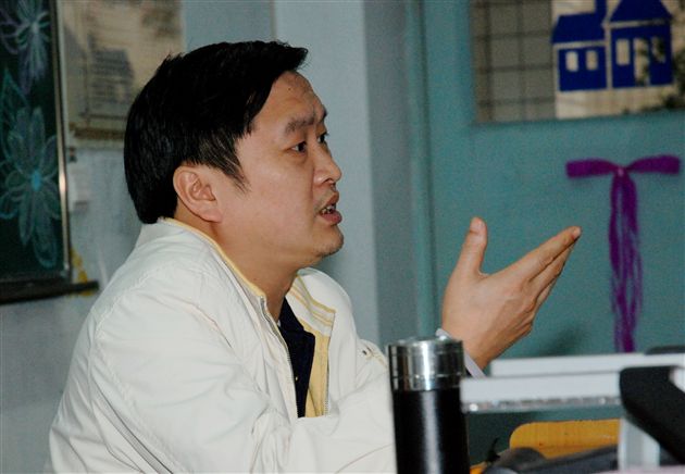 “轻负高效与课堂之构建”教研沙龙(四)</p><p>　　