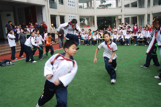 棠外附小第二届长绳比赛(三)