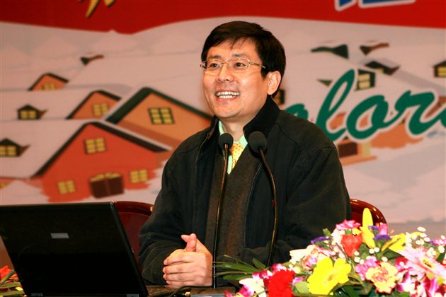 ڶг��Ĭ��ѦȪ��ʿ���Լ��ľ�����������Ϊ����Ŭ���ܶ�