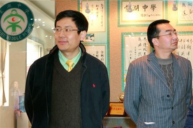 ѦȪ��ʿ��������У������ͬ�²ιۡ��ĺ���ѧУʷ�����ҡ�