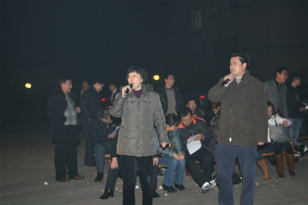 杨杰、易俊等老师合唱