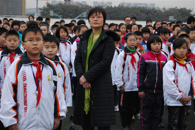 棠外附小2008—2009学年度第二学期的开学典礼(三)