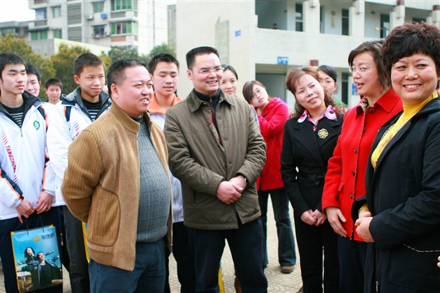 领导关怀如春风