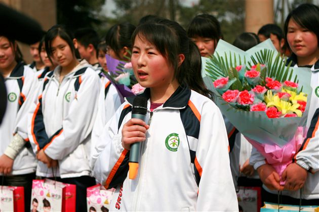 零班学生代表刘巧玲致谢