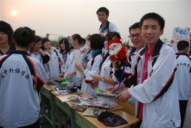 棠外“心连心•献爱心”校园义卖活动(三)