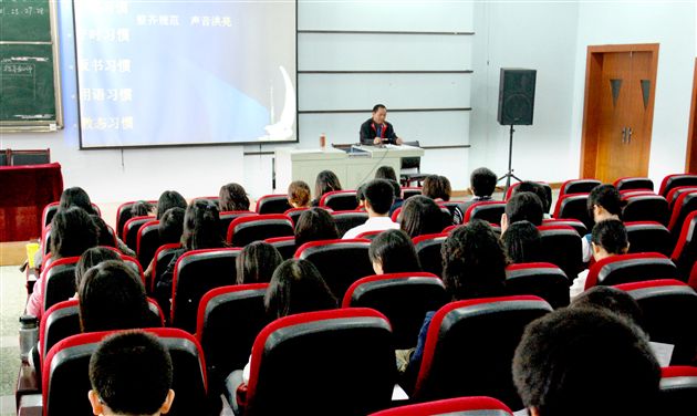 棠中外语学校召开“实习指导工作阶段总结会”(二)