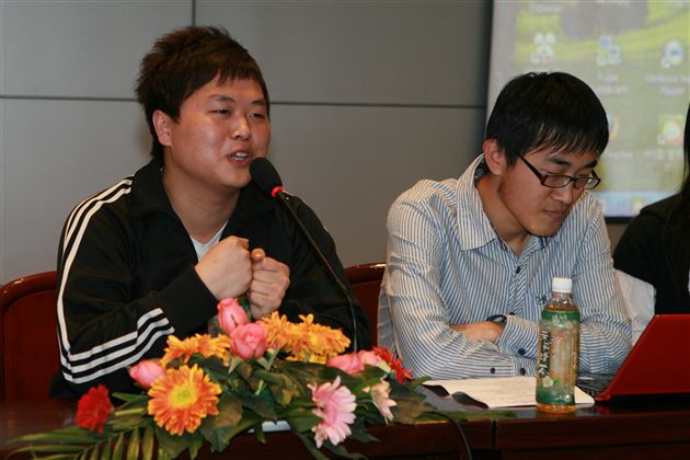 川大学生社团联合会副主席、心理协会会长苟祺作交流