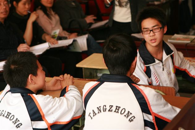 初2010级1班主题班会——文明礼仪满校园（二）</p><p>　　