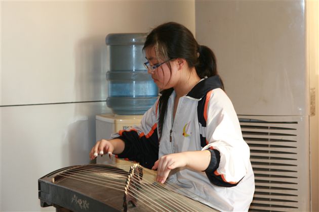 初2010级1班主题班会——文明礼仪满校园（八）