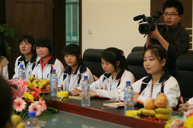 零班学生刘巧玲发言