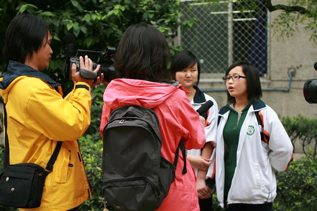 儿童基金会新京报记者到我校采访报道（一）