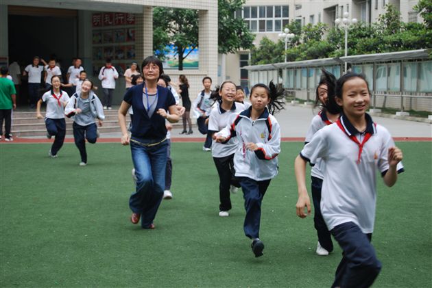 棠外附小防震减灾紧急疏散演练(二)