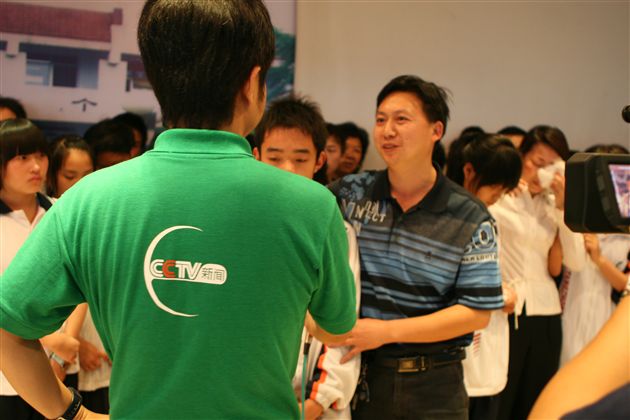 中央电视台新闻频道新家园节目组来我校采访（八）