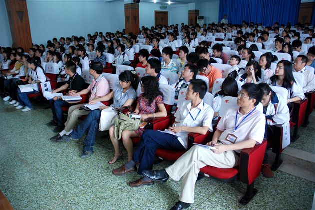 “国际中学生模拟联合国”活动(四)