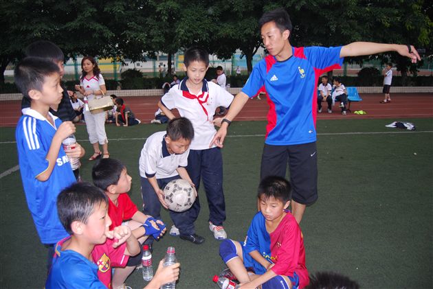 棠外附小与双流实验小学足球友谊比赛(一)