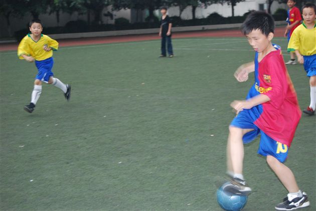 棠外附小与双流实验小学足球友谊比赛(二)