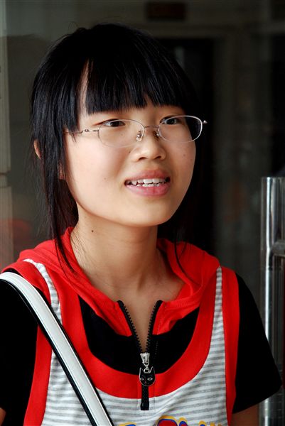 09年双流高考理科状元、棠中外语学校聂婉舒