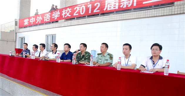 棠中外语学校2012届新生军训汇报表演1