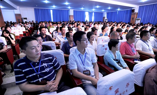 棠外师生热烈欢送黄光成校长赴京参加国庆观礼8