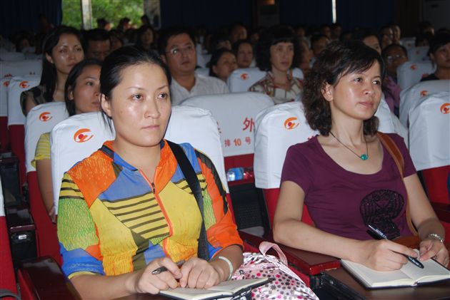 棠外附小第六届家长学校开学典礼2