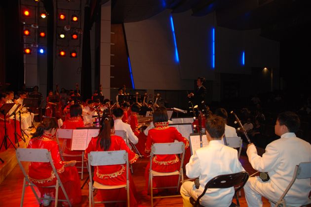 民乐团合奏《蜀乡土风》参赛剧照