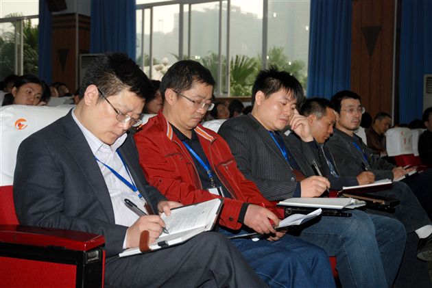 棠外新课改启动大会会场２