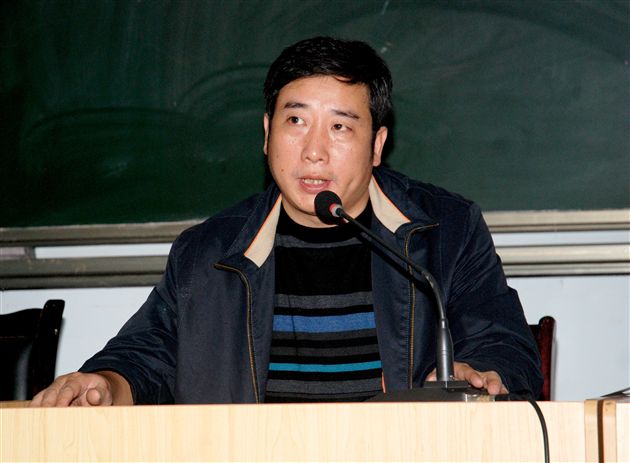 校长助理阎守智