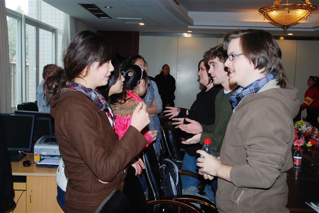 四川大学国际交换生在棠外参观交流4