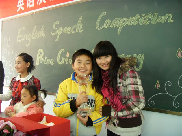 棠外初中组参赛选手吴明锟同学和辅导老师1