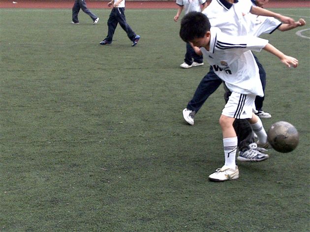 棠外附小班级足球比赛1